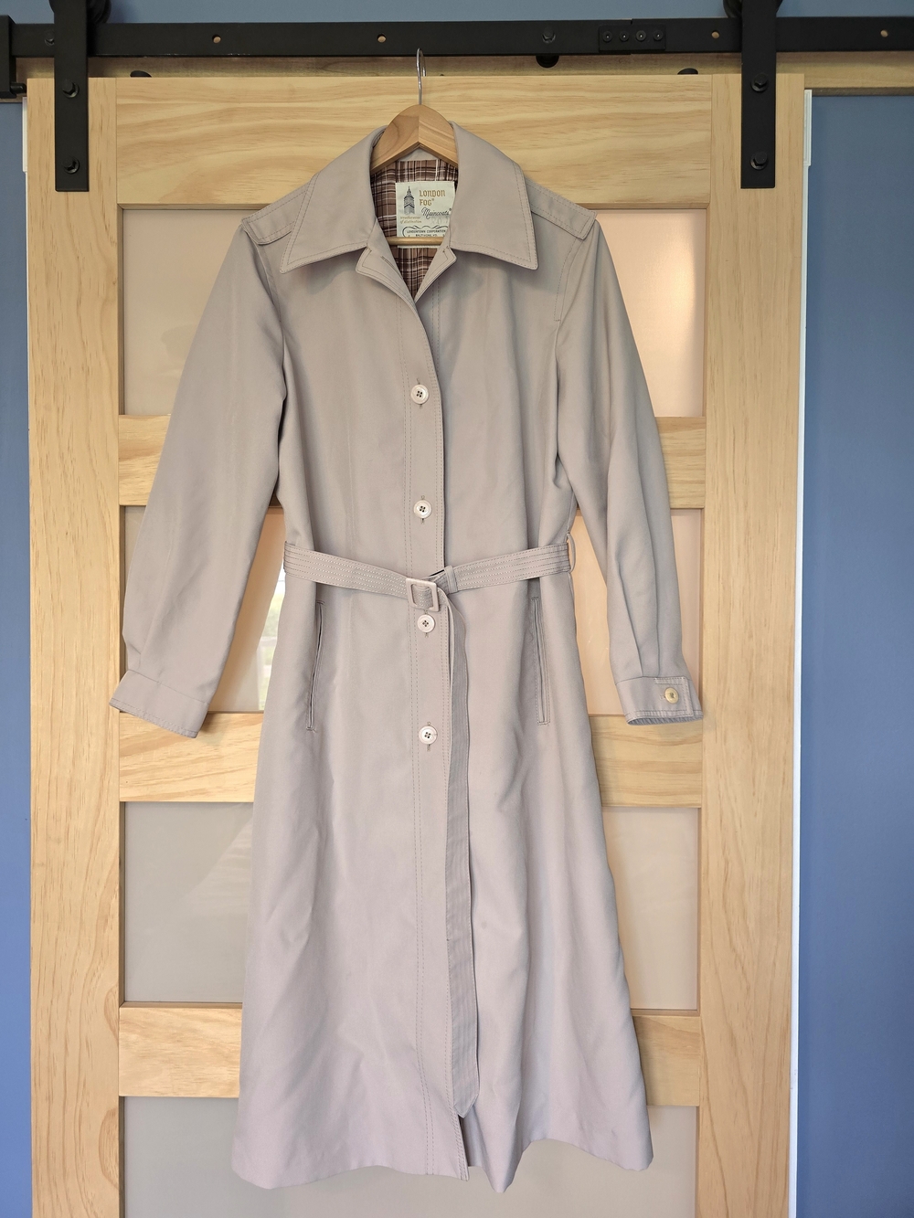 Vtg 1950's London Fog Tan Plaid Lined Coat, Features Union Tag